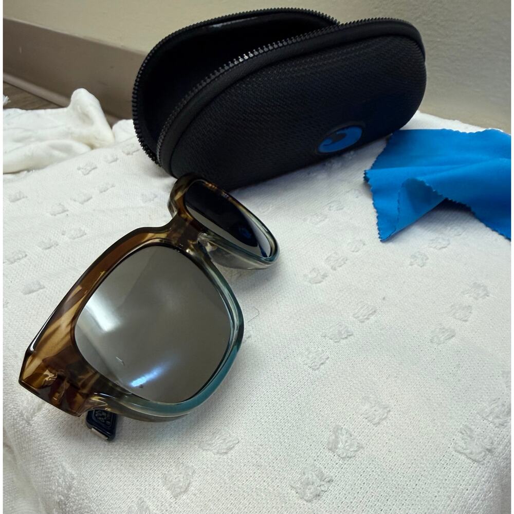 Costa Waterwoman 580P Polarized Sunglasses | Tortoise Blue Fade | Like New - Picture 6 of 11